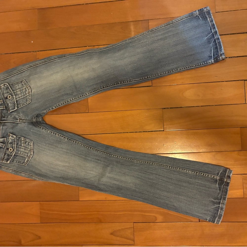 Women's Light Wash Denim Jeans - Classic Straight Leg